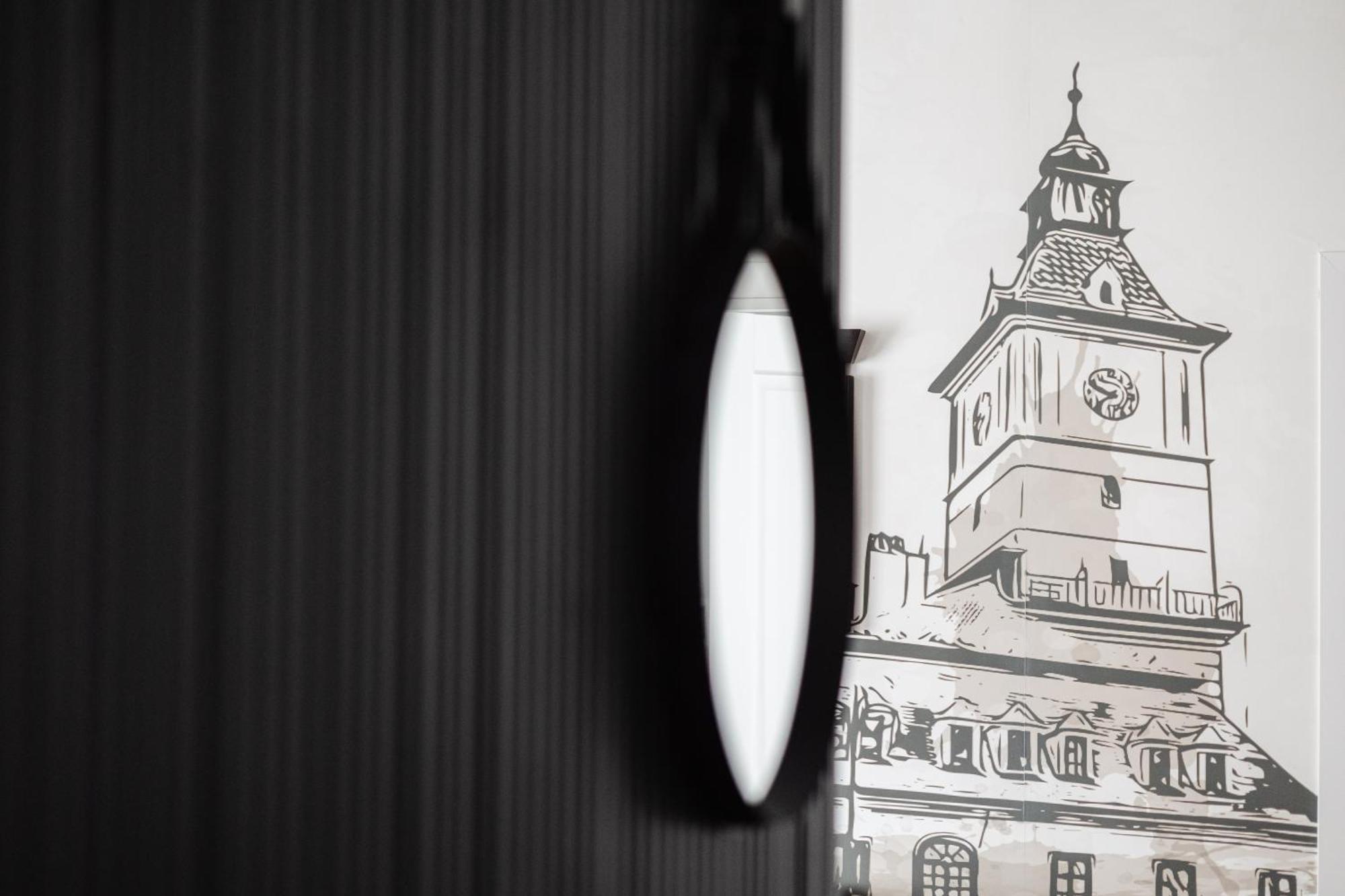 Peak Aparthotel - Old Town - By Cityhost Brasov Bagian luar foto