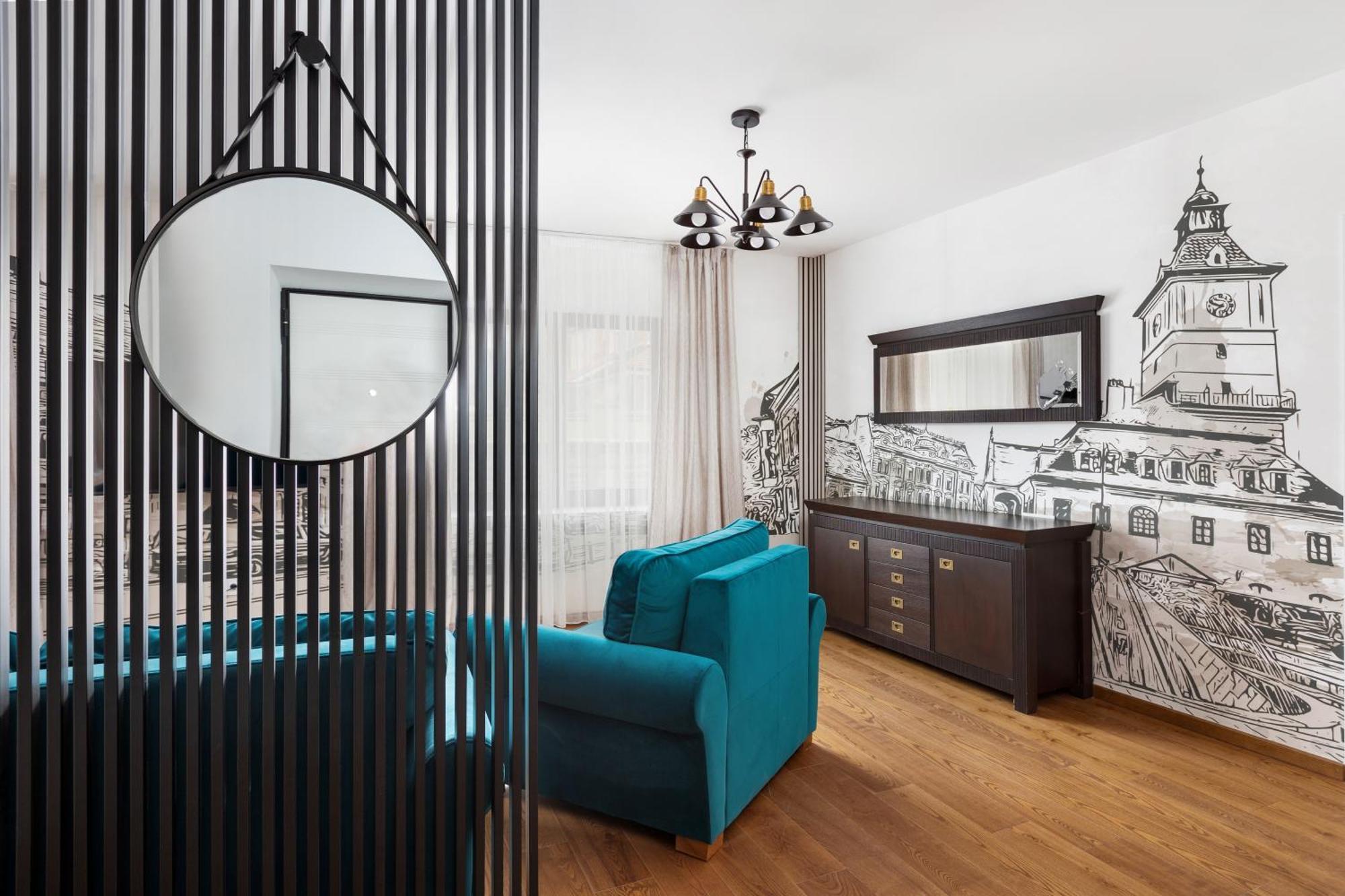 Peak Aparthotel - Old Town - By Cityhost Brasov Bagian luar foto
