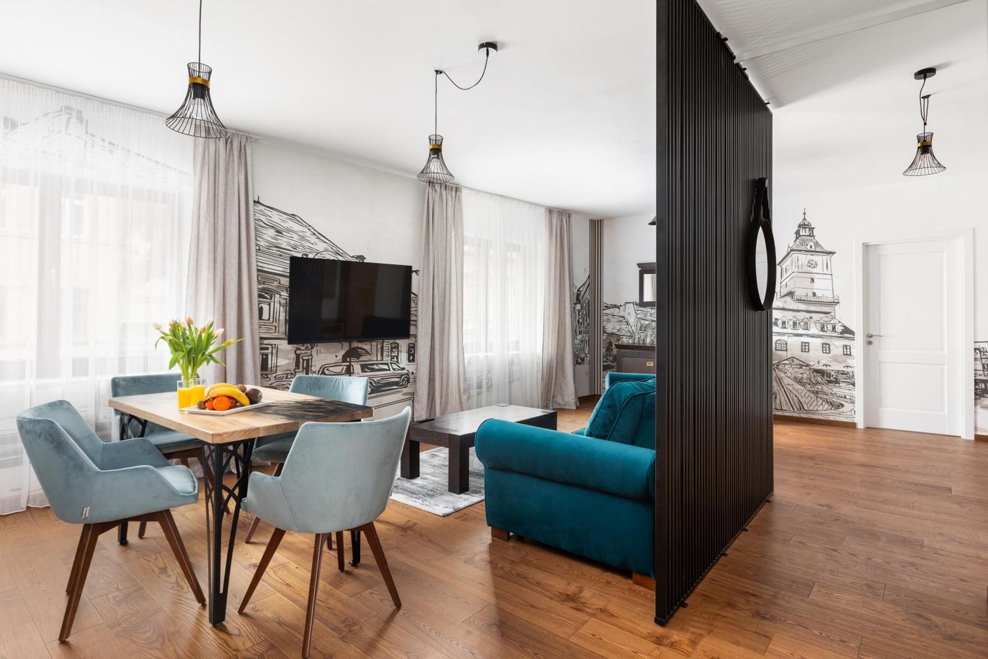 Peak Aparthotel - Old Town - By Cityhost Brasov Bagian luar foto