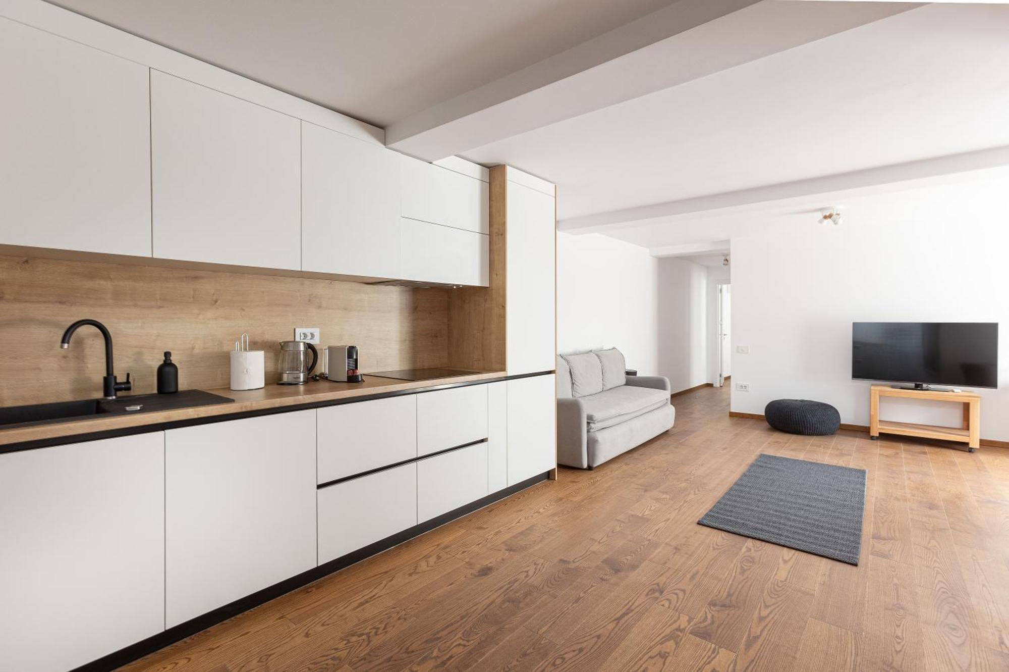 Peak Aparthotel - Old Town - By Cityhost Brasov Bagian luar foto